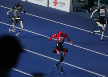 Robot Humanoid Mem打ا تعداد Pelari Tercepat Dunia Usain Bolt