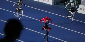 Robot Humanoid Mem打ا تعداد Pelari Tercepat Dunia Usain Bolt