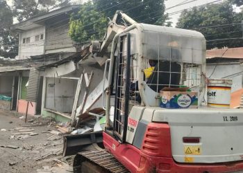 80 Bangunan di Depok Dirobohkan, Berikut Pemicunya